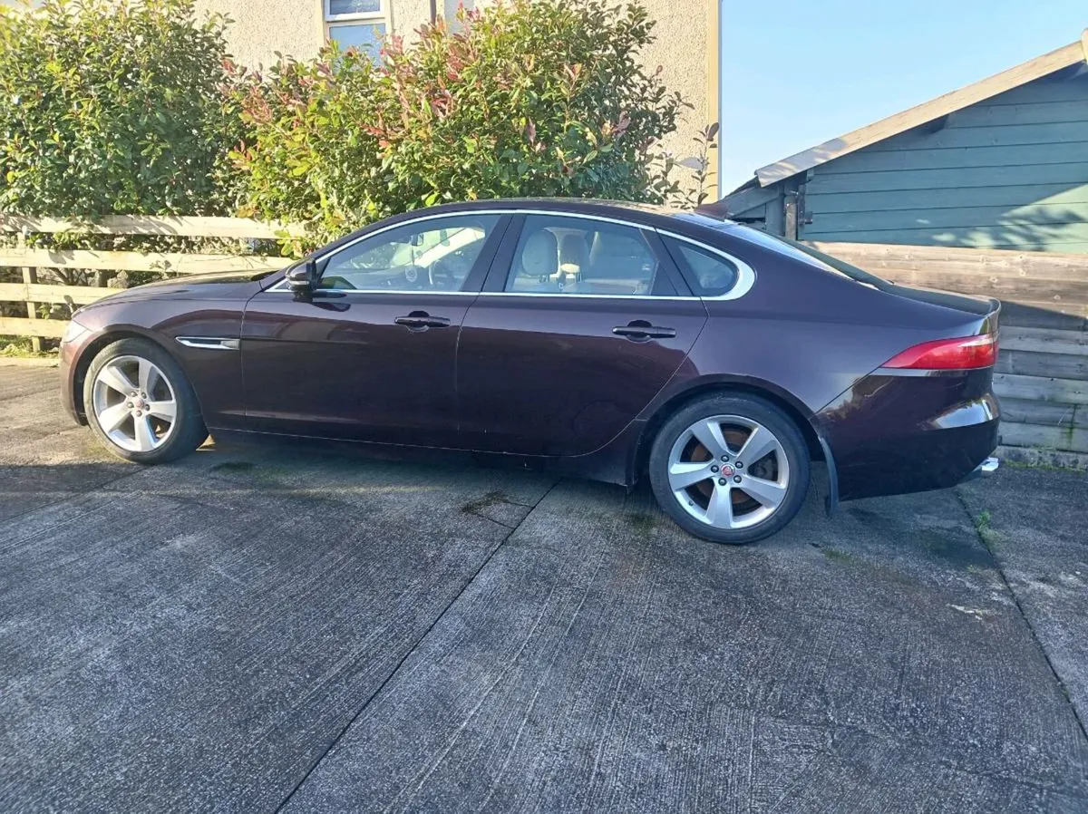 2016 Jaguar Xf - Image 1