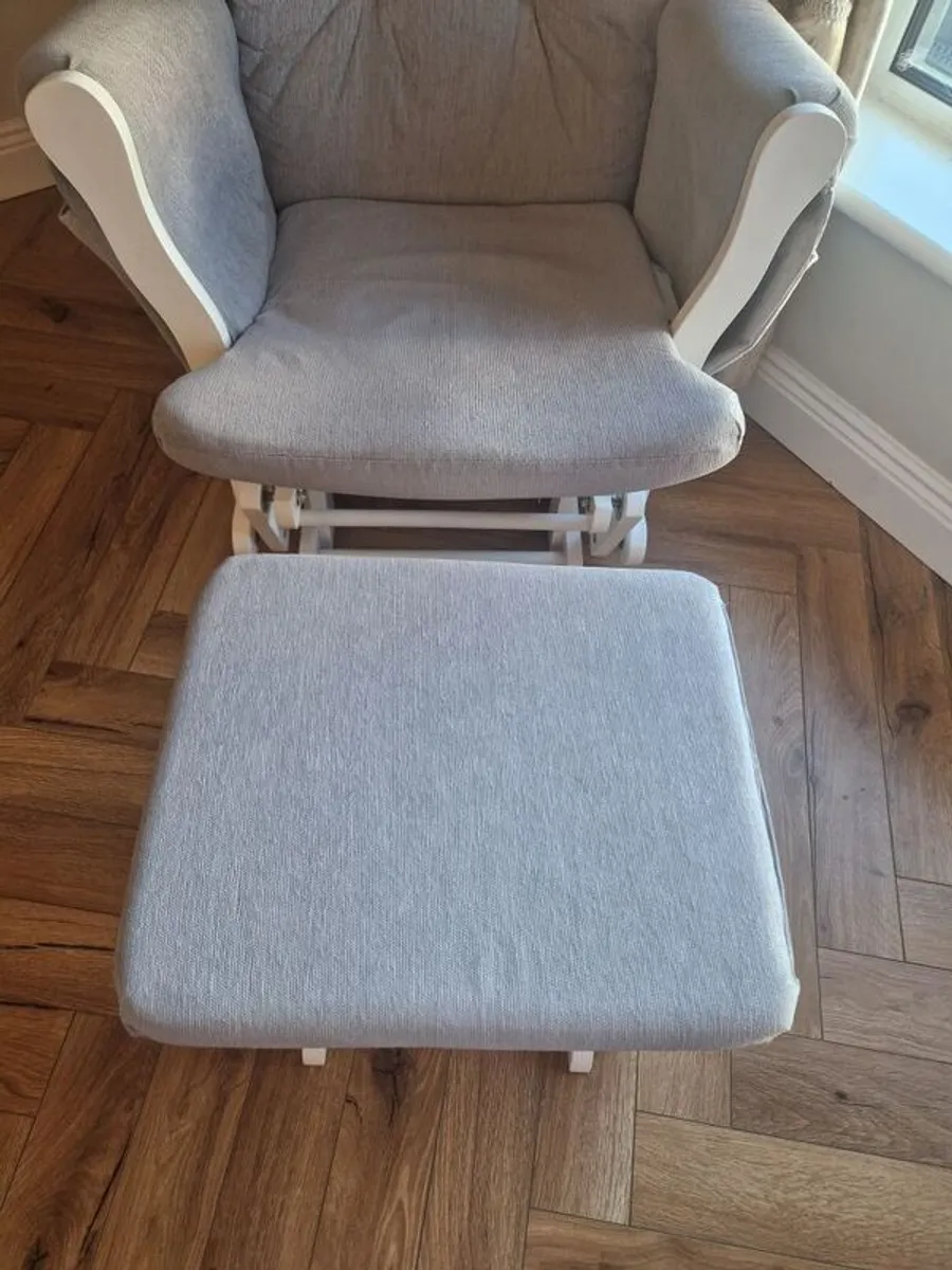 Babylo Nursing Chair and Footstool - Image 3