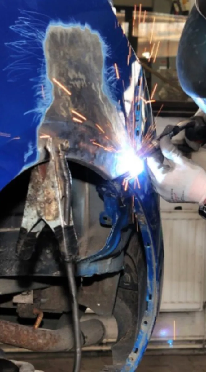 Bodywork , Recovery and car transport service - Image 1