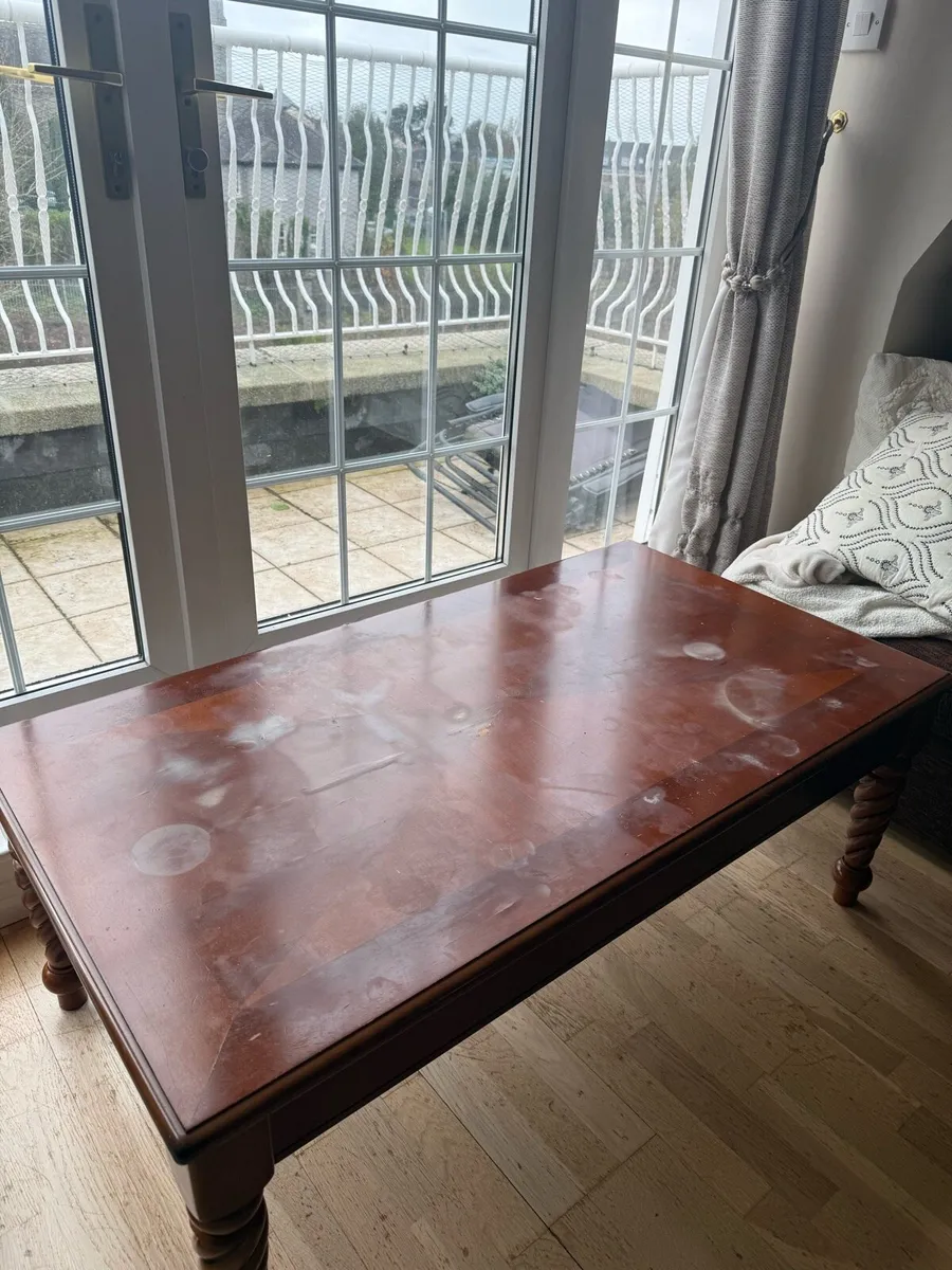 Table for free - Image 1