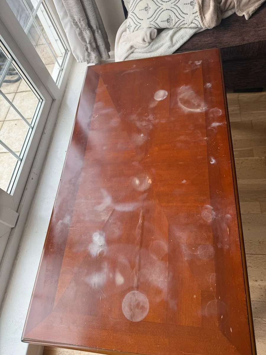 Table for free - Image 3