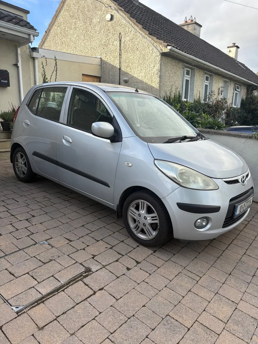 Hyundai i10 2010 - Image 1