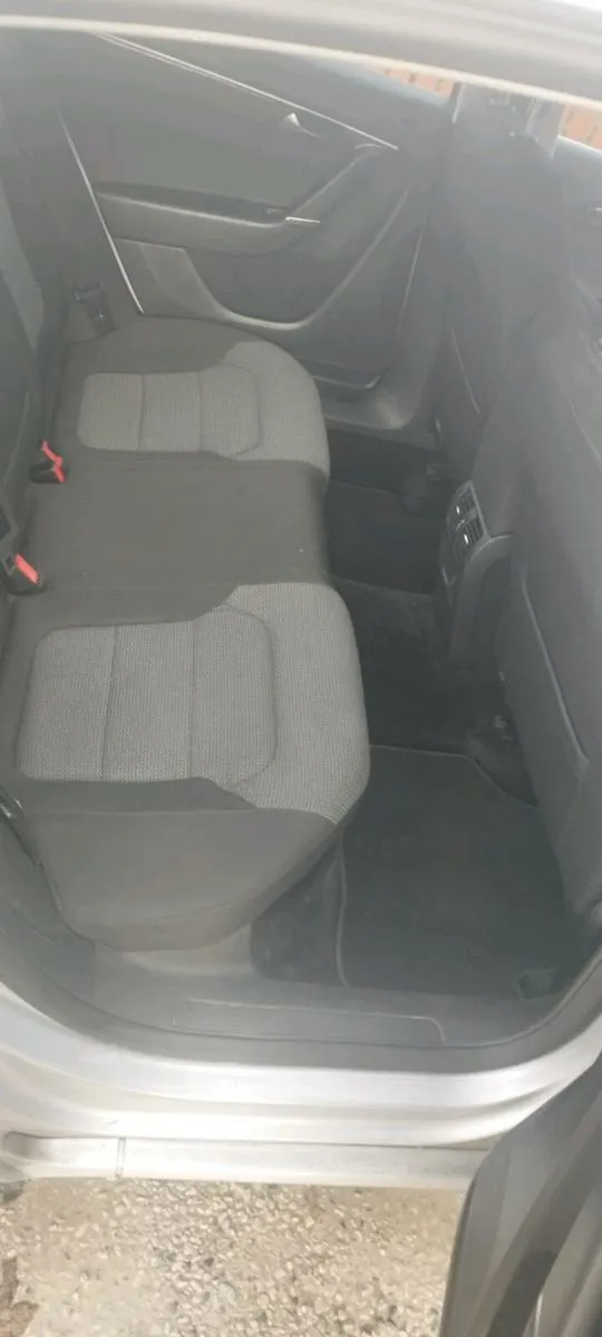 VW Passat 2011 - Image 4