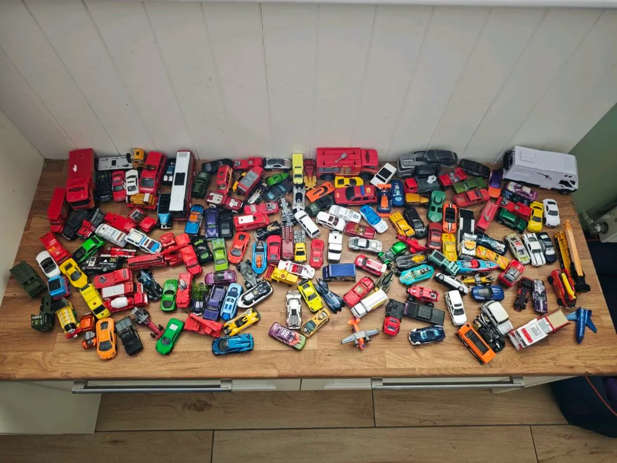Toy cars - Image 1