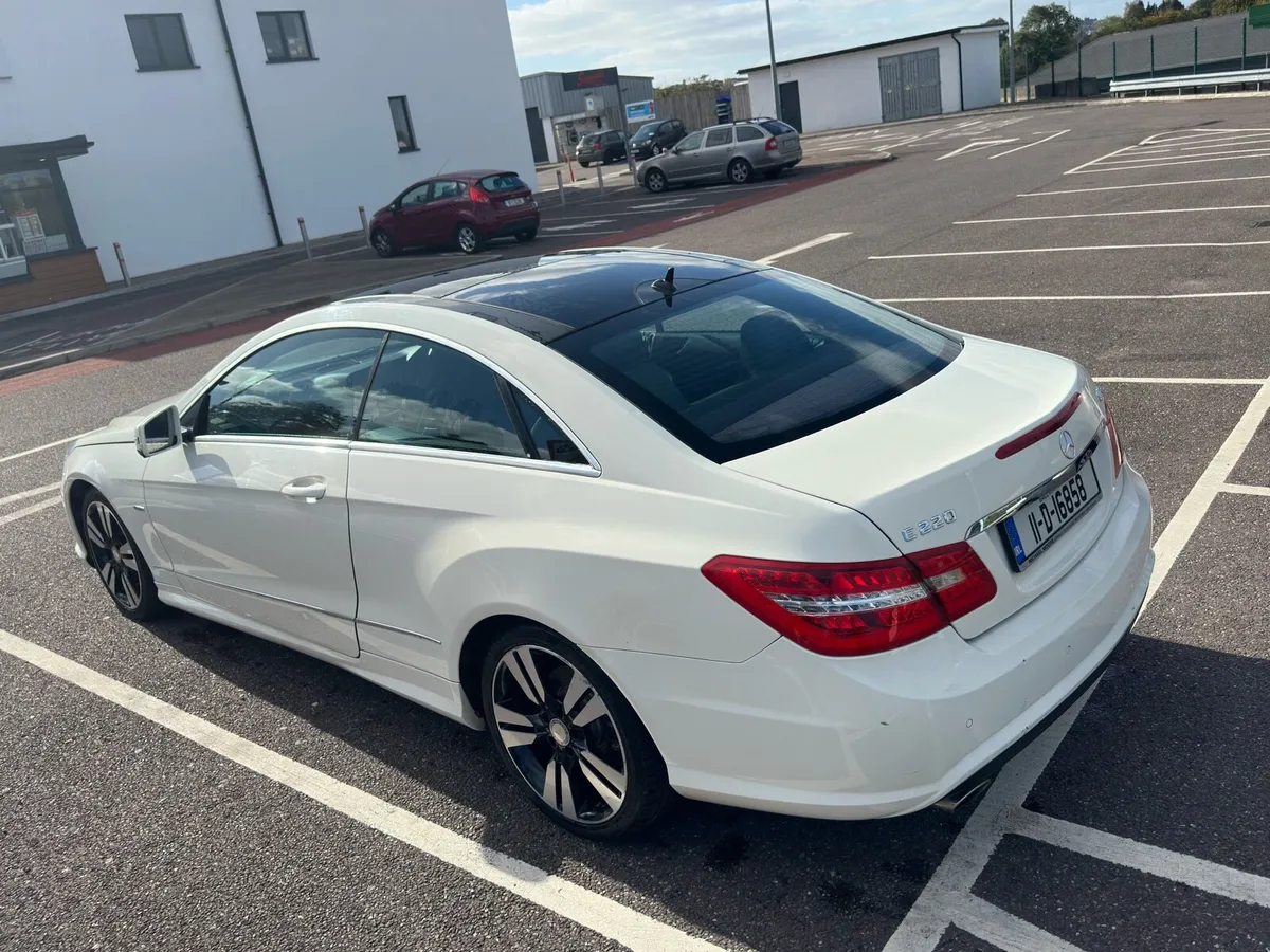 2011 Mercedes-Benz E220 CDI Coupe (Automatic) - Image 2