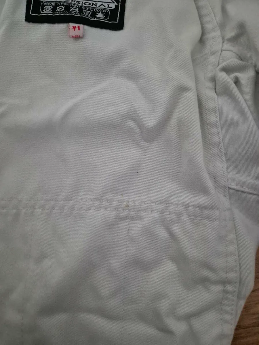 Kids kimono/gi size 9-10 years - Image 4