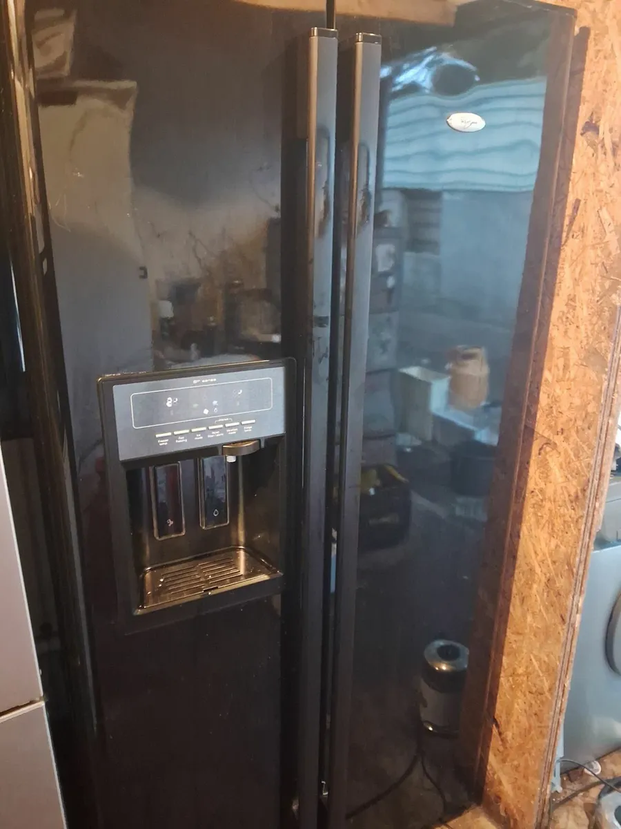 WHIRLPOOL AMERICAN FRIDGE AND FREEZER - Image 1