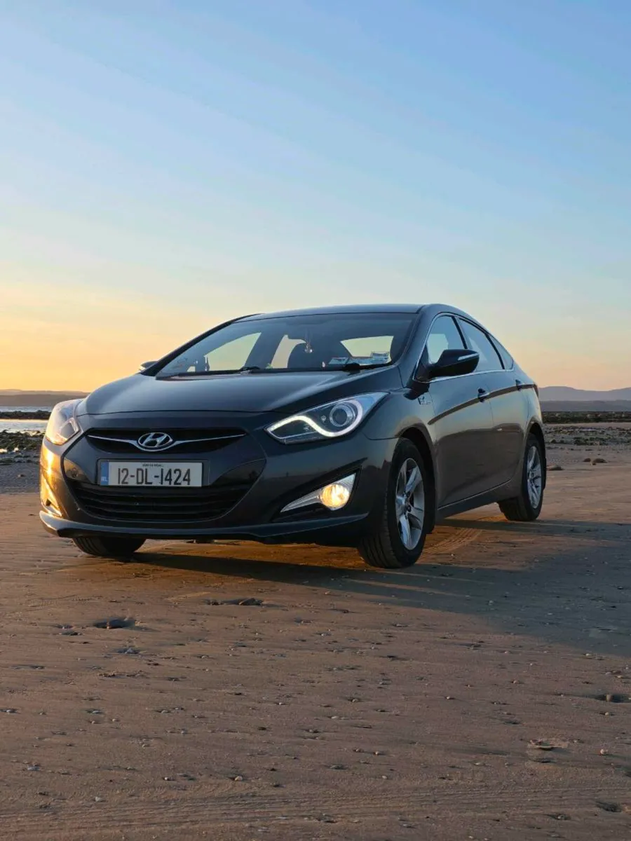 Cars 2012 Hyundai i40 - Image 3