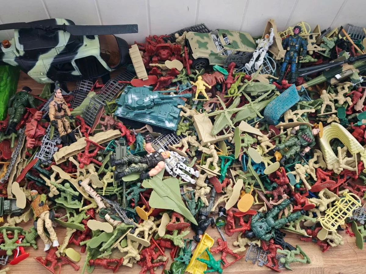 Toy soldiers - Image 1
