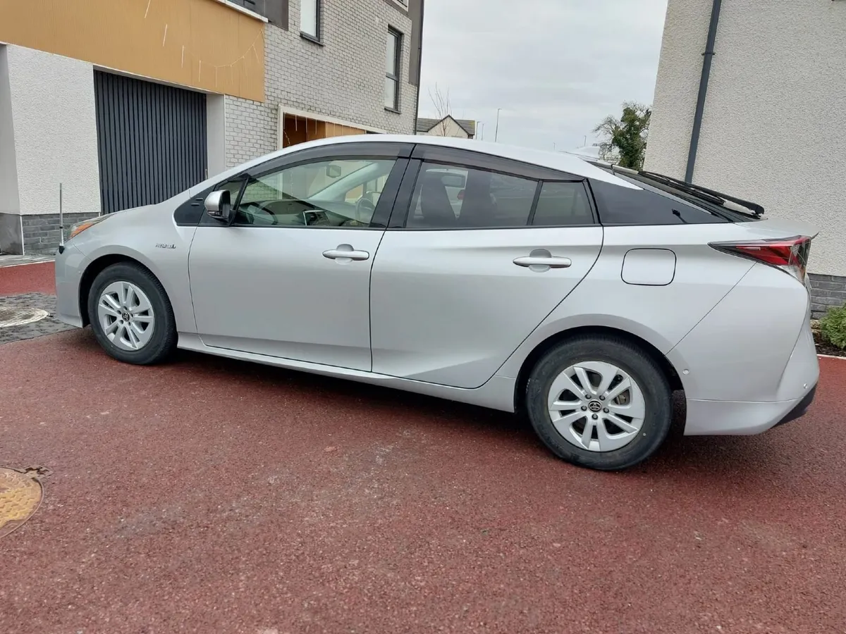 Prius, 2019, 8200km, NCT until 11/2027 - Image 3
