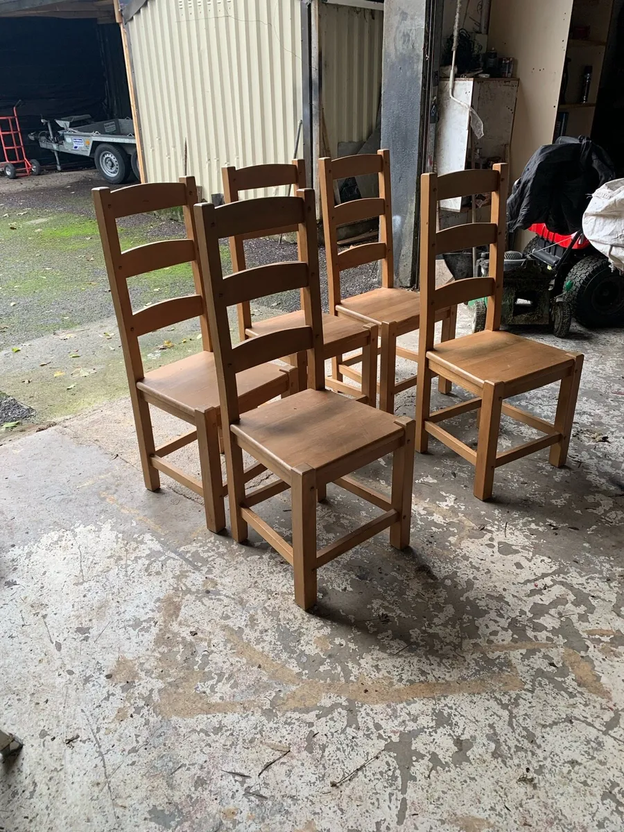 Solid Oak table and chairs - Image 1