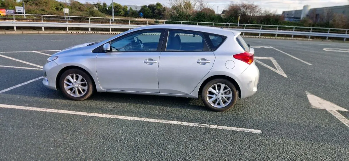 Toyota Auris 1.4 D-4D NEW NTC - Image 3