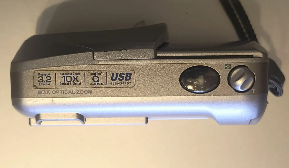 Digital Camera Olympus Camedia C-350 Zoom - Image 3