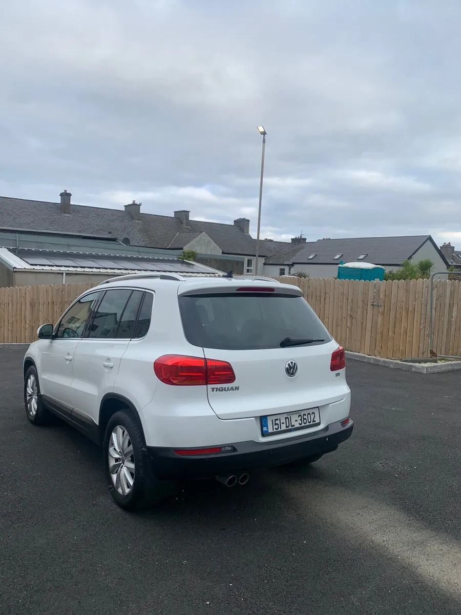 Volkswagen Tiguan 2015 - Image 2