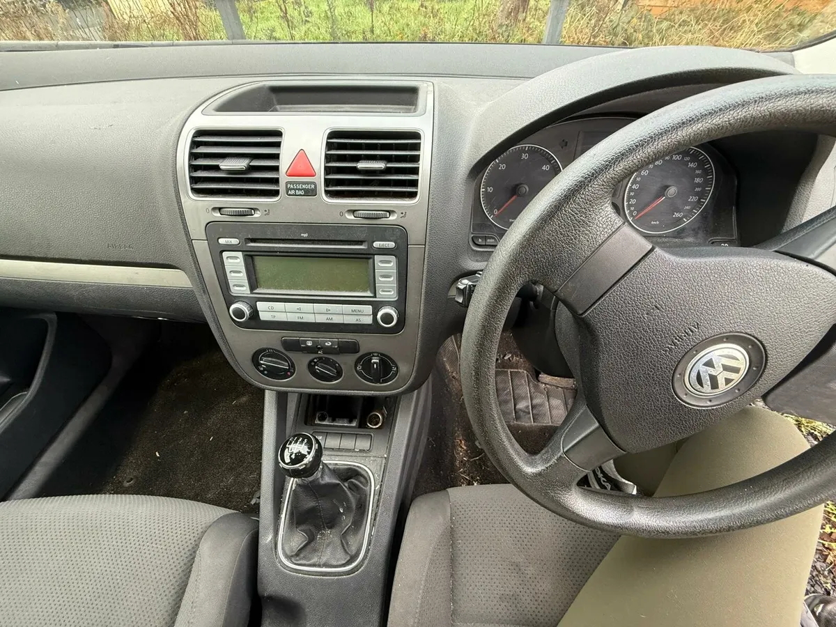 2007 Volkswagen Golf - Image 4