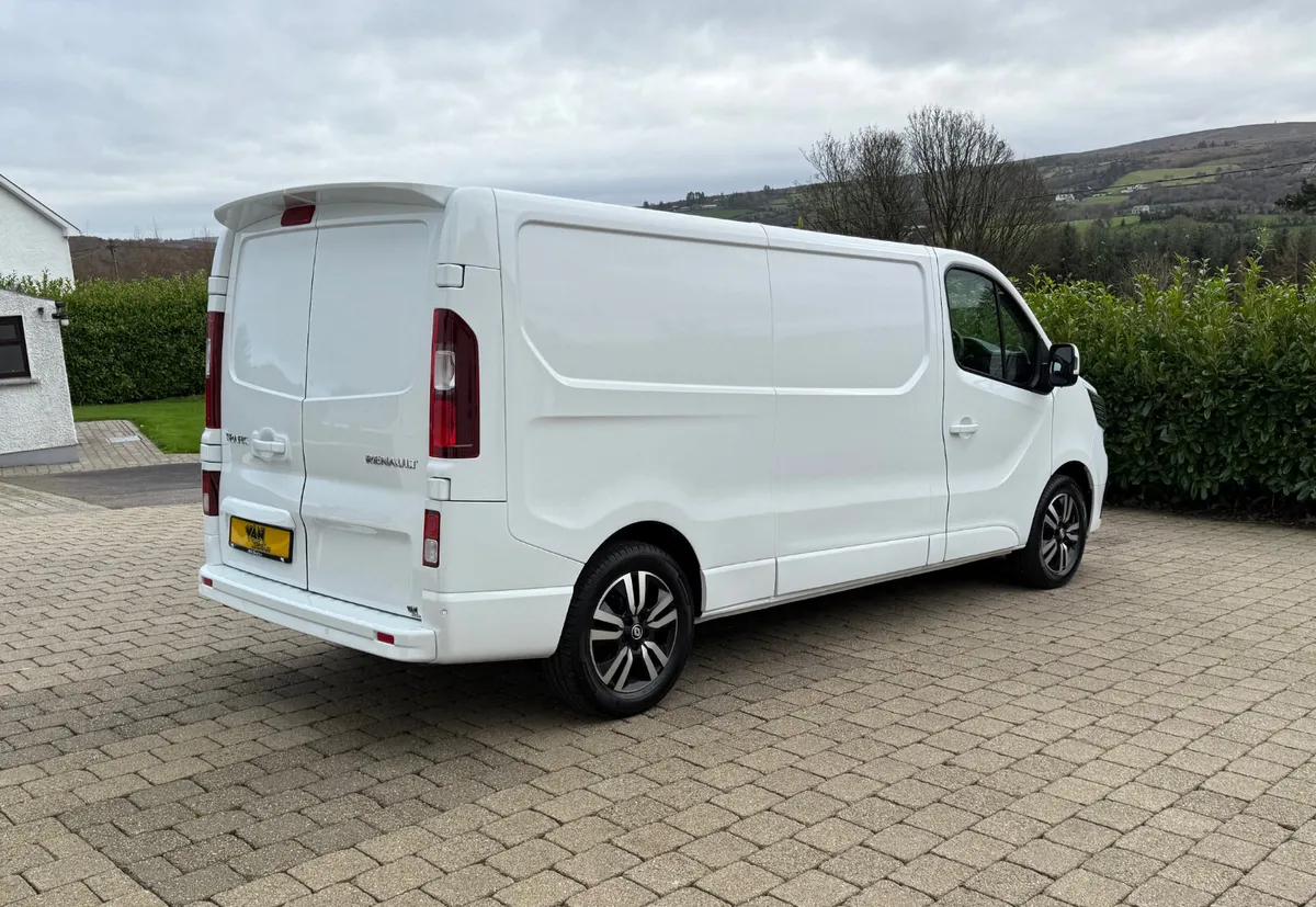 2023 (232reg) Renault Trafic 130bhp Lwb L2H1 - Image 4
