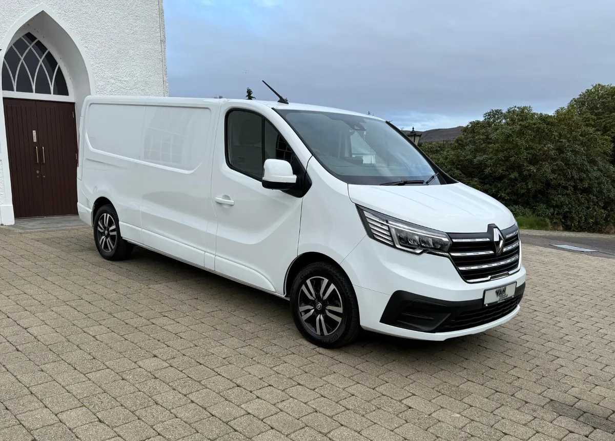 2023 (232reg) Renault Trafic 130bhp Lwb L2H1 - Image 1