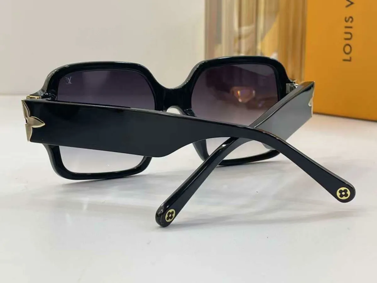 Louis Vuitton Blosson Edge Tortoishell Sunglasses - Image 4