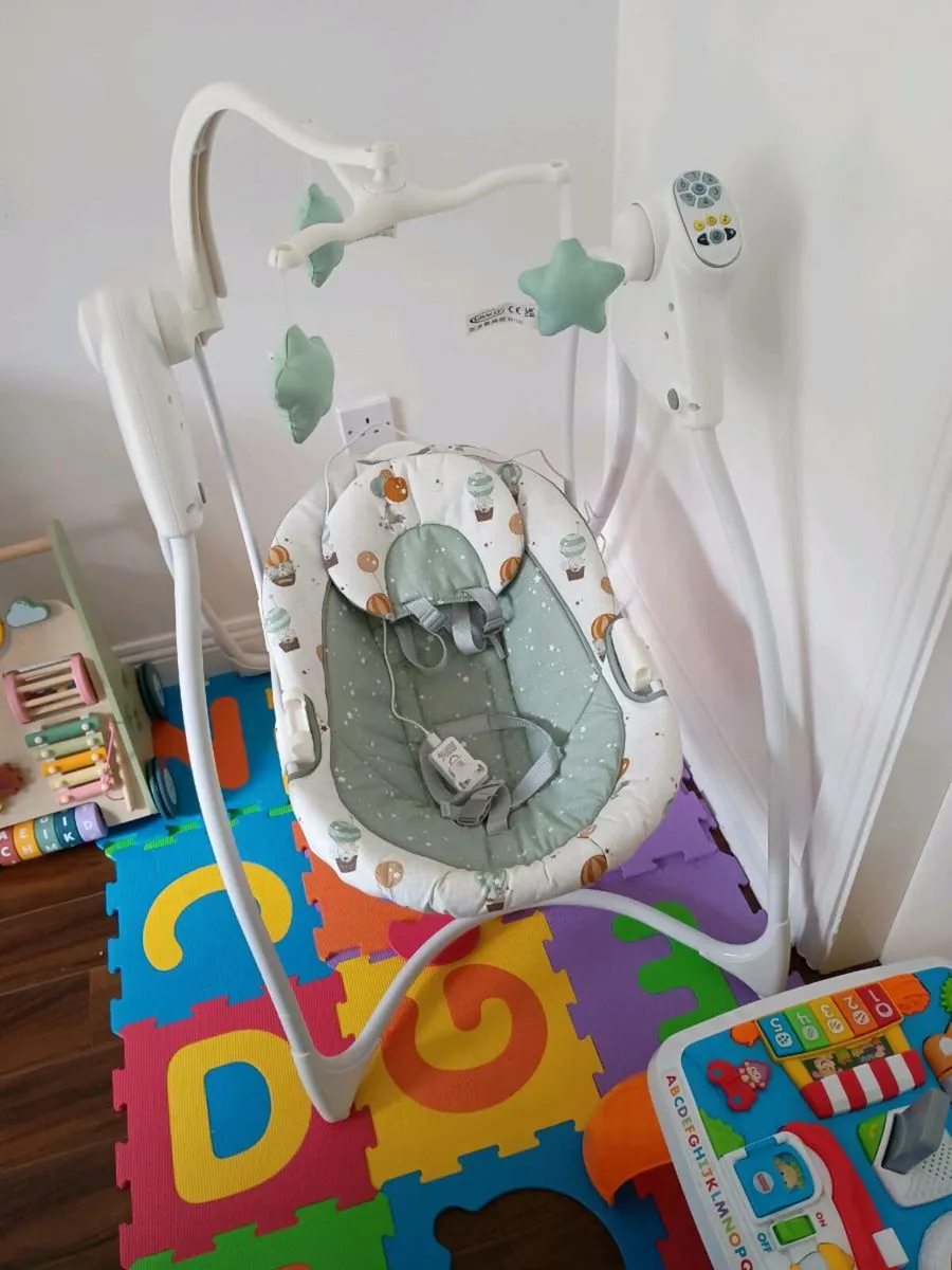 Graco Baby Swing - Image 2