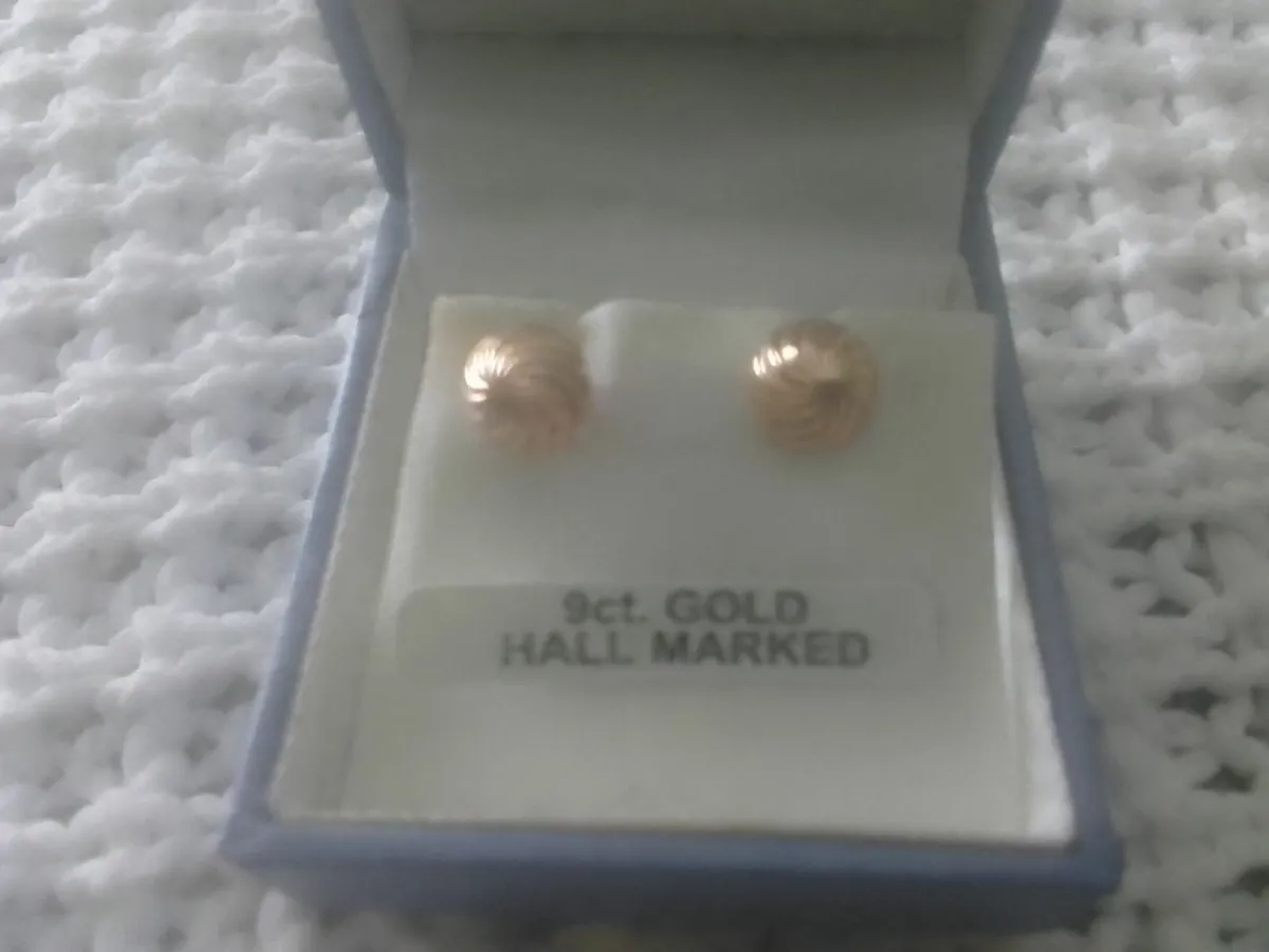 9ct rose gold diamond cut button stud earrings new - Image 1