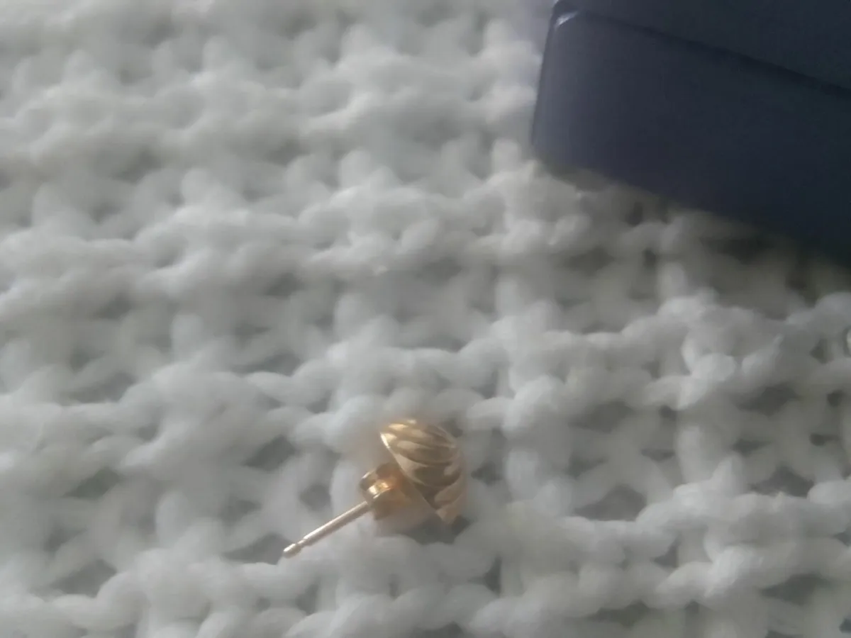 9ct rose gold diamond cut button stud earrings new - Image 3