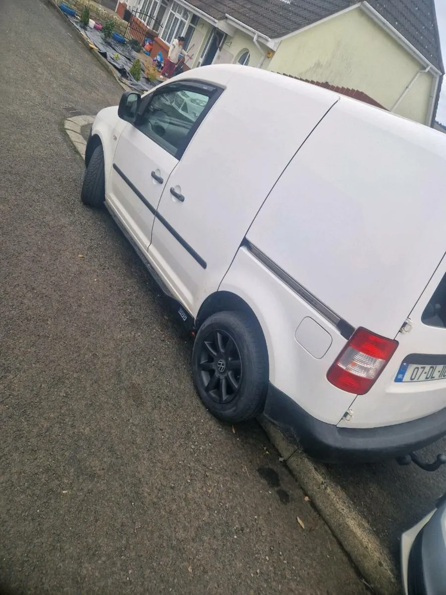 Volkswagen caddy - Image 4