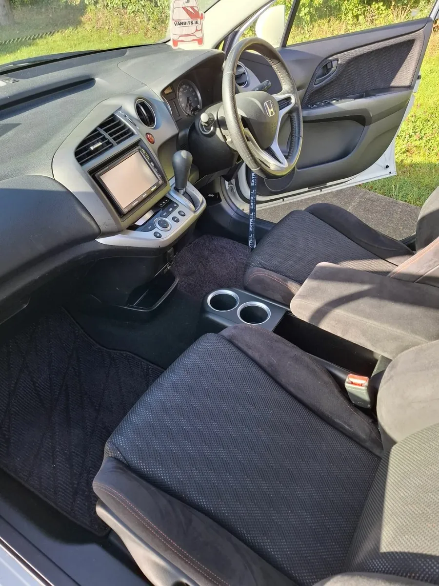 Honda Stream 2012 - Image 3