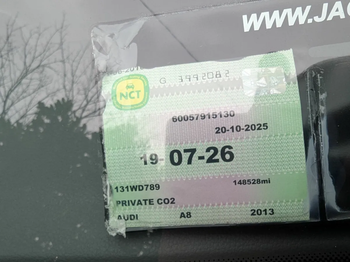 Audi A8 2013 - Image 2