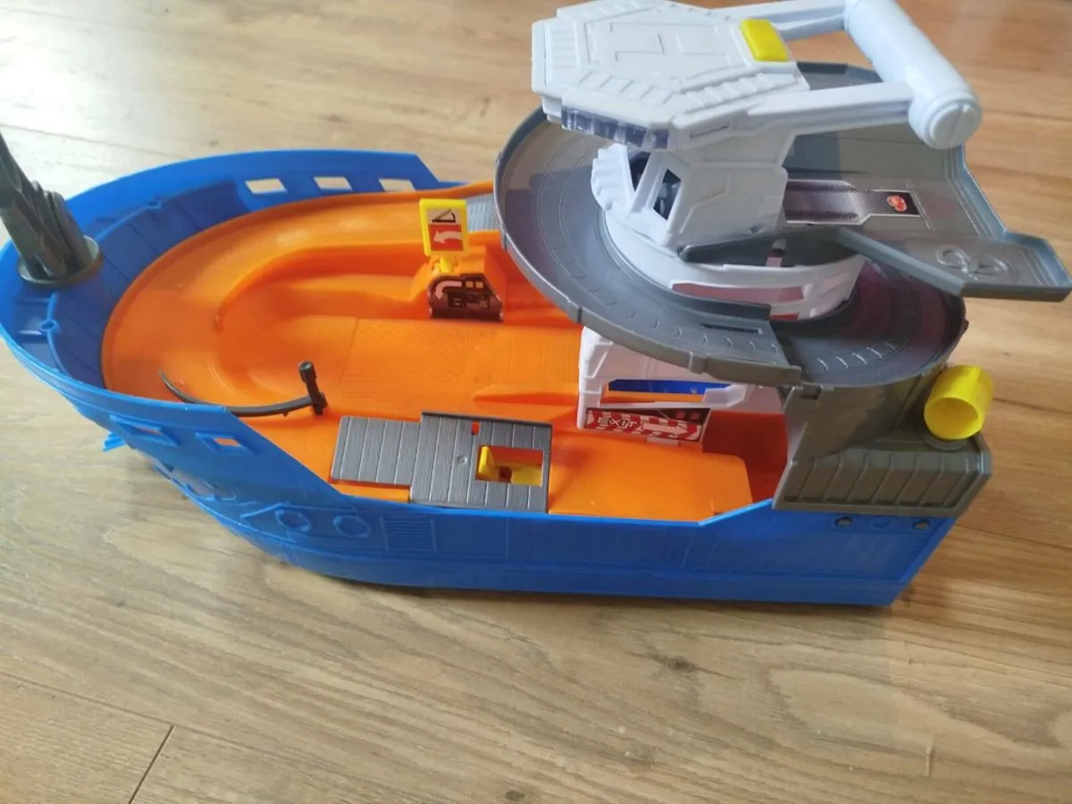 Hot wheels boat - Image 1