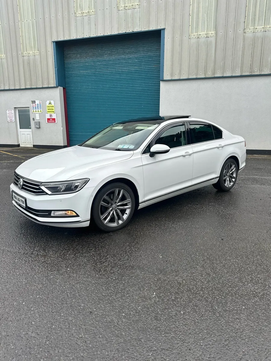 Volkswagen Passat - Image 1