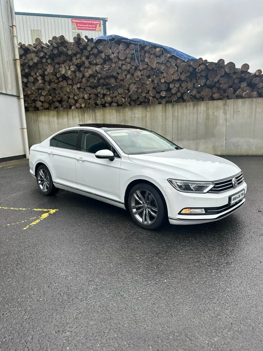 Volkswagen Passat - Image 2