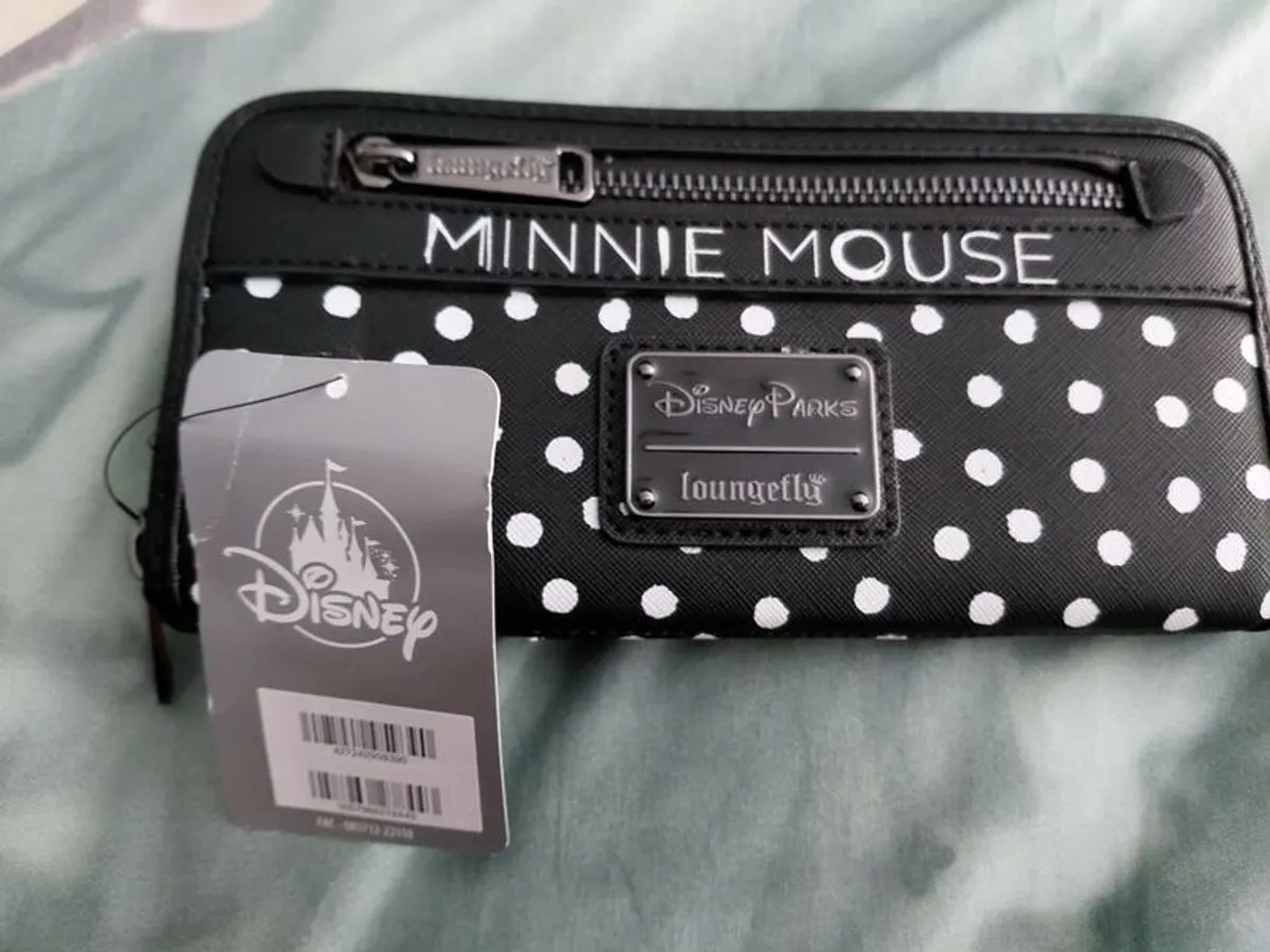 Minnie mouse loungefly walleet - Image 2