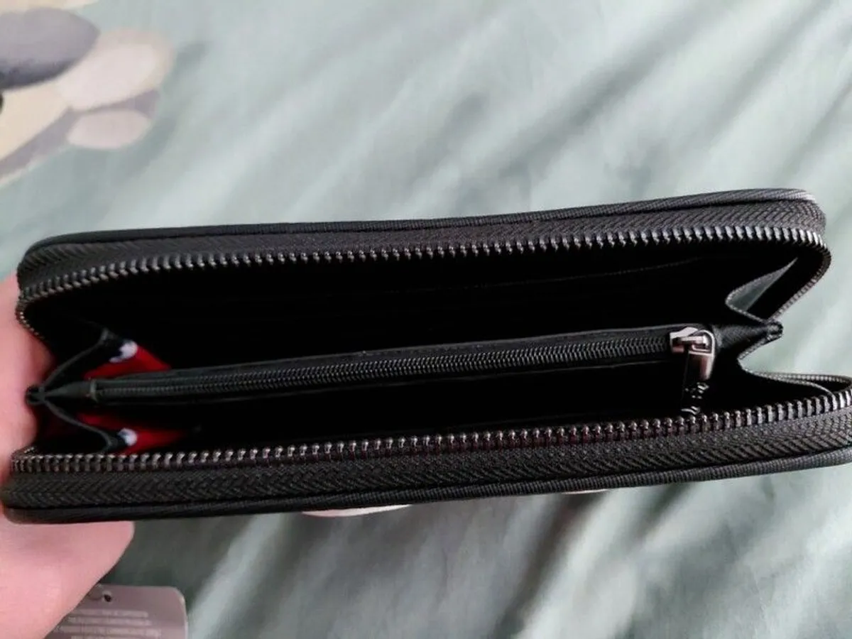 Minnie mouse loungefly walleet - Image 3