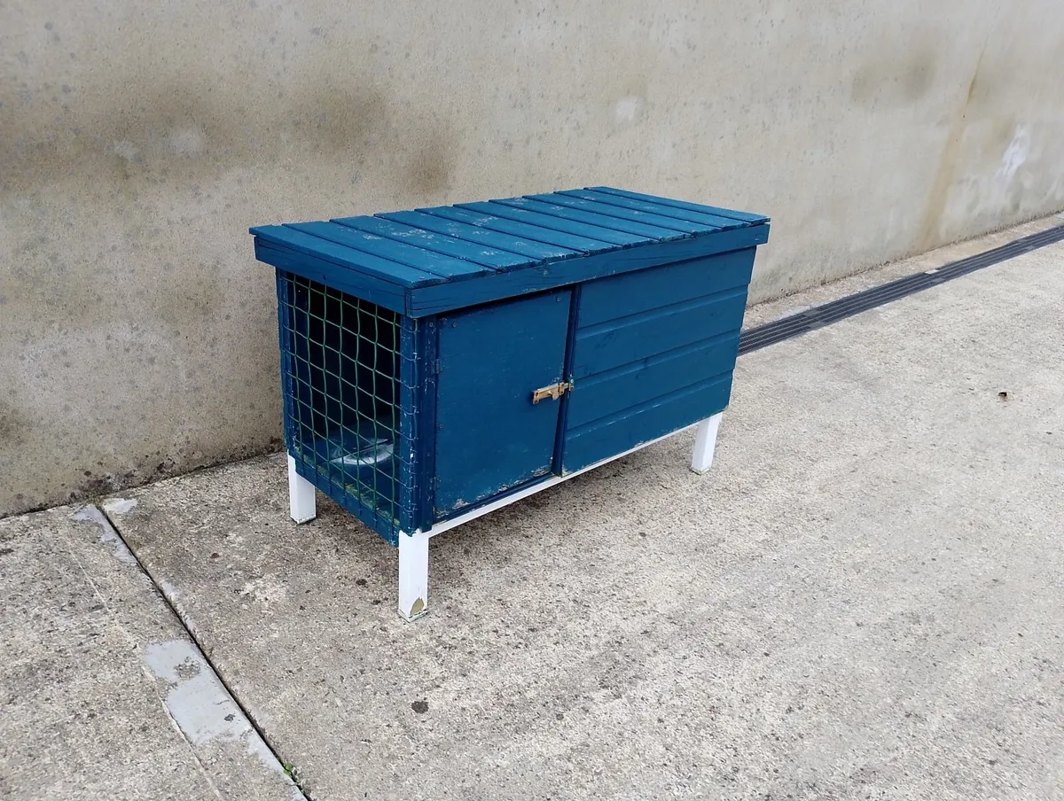 Animal hut - Image 2