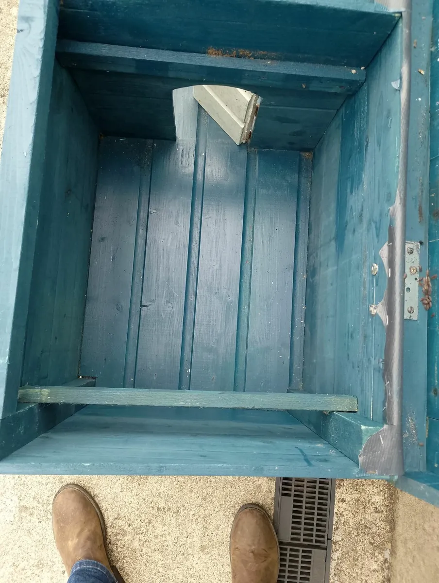 Animal hut - Image 3