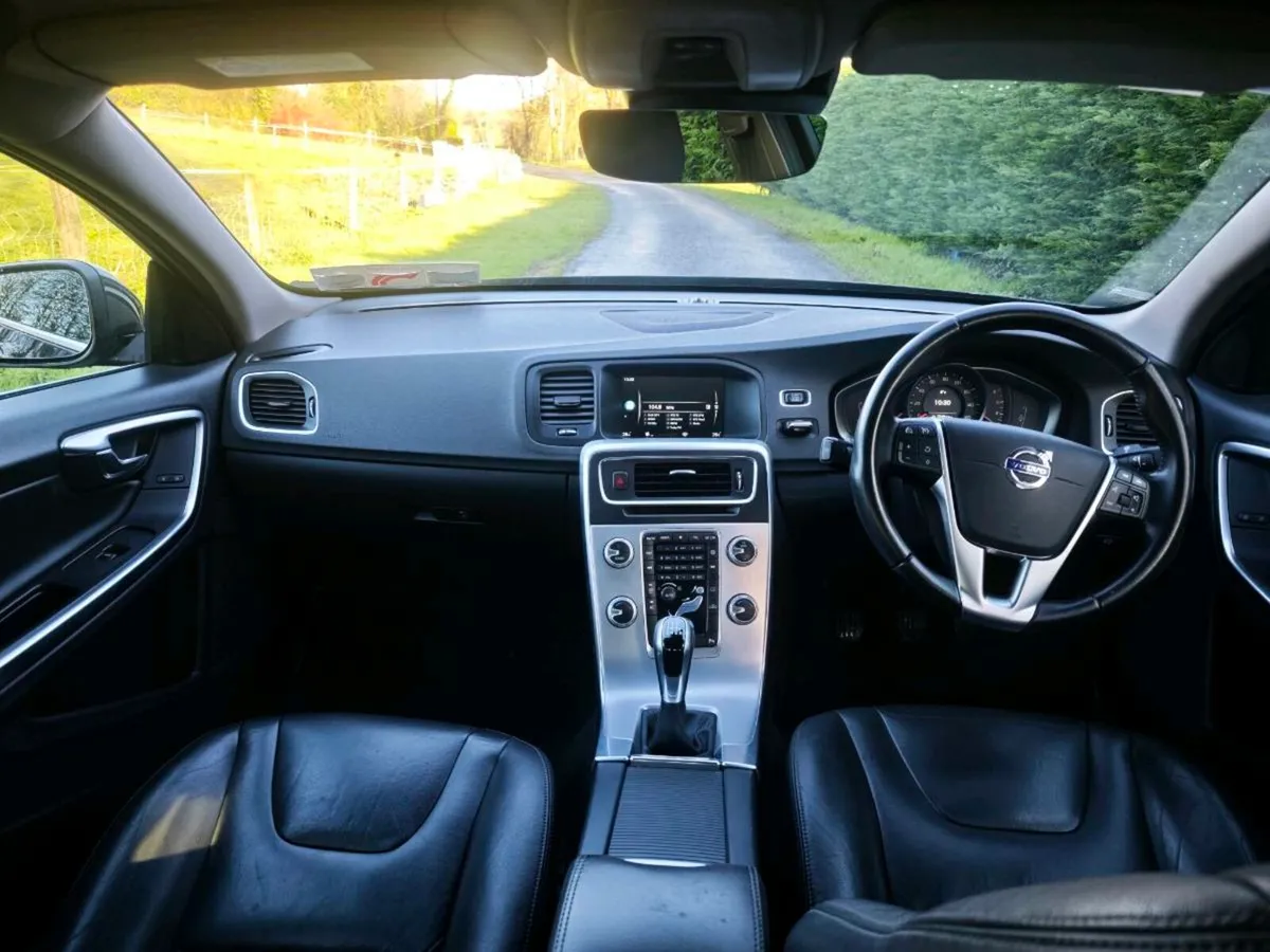 Volvo S60 2.0D NCT 02/27 tax05/26 - Image 3