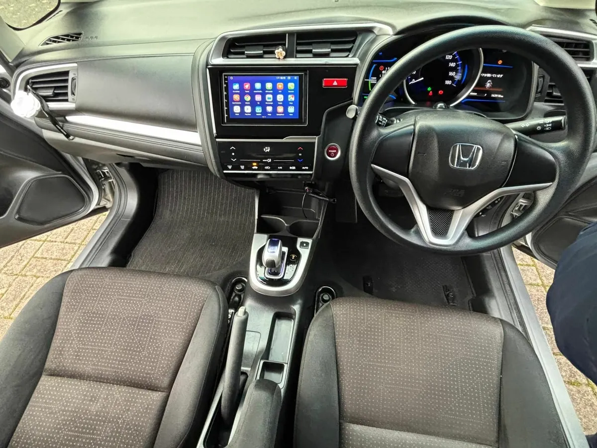 Honda Fit 2015 - Image 3