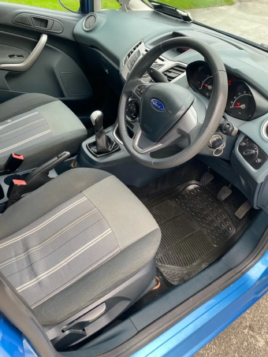 Ford Fiesta 2009 - Image 4