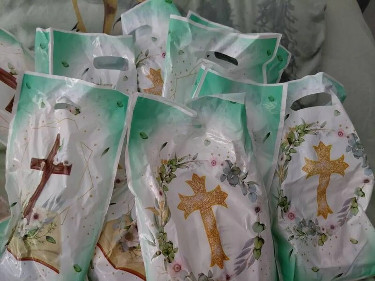 communion bits - Image 1