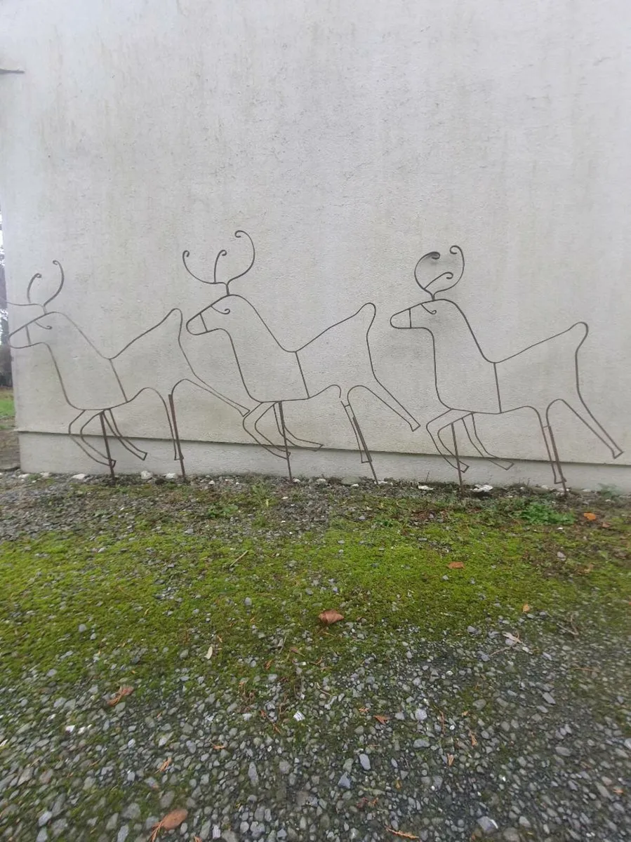 CHRISTMAS DISPLAYS - Image 2