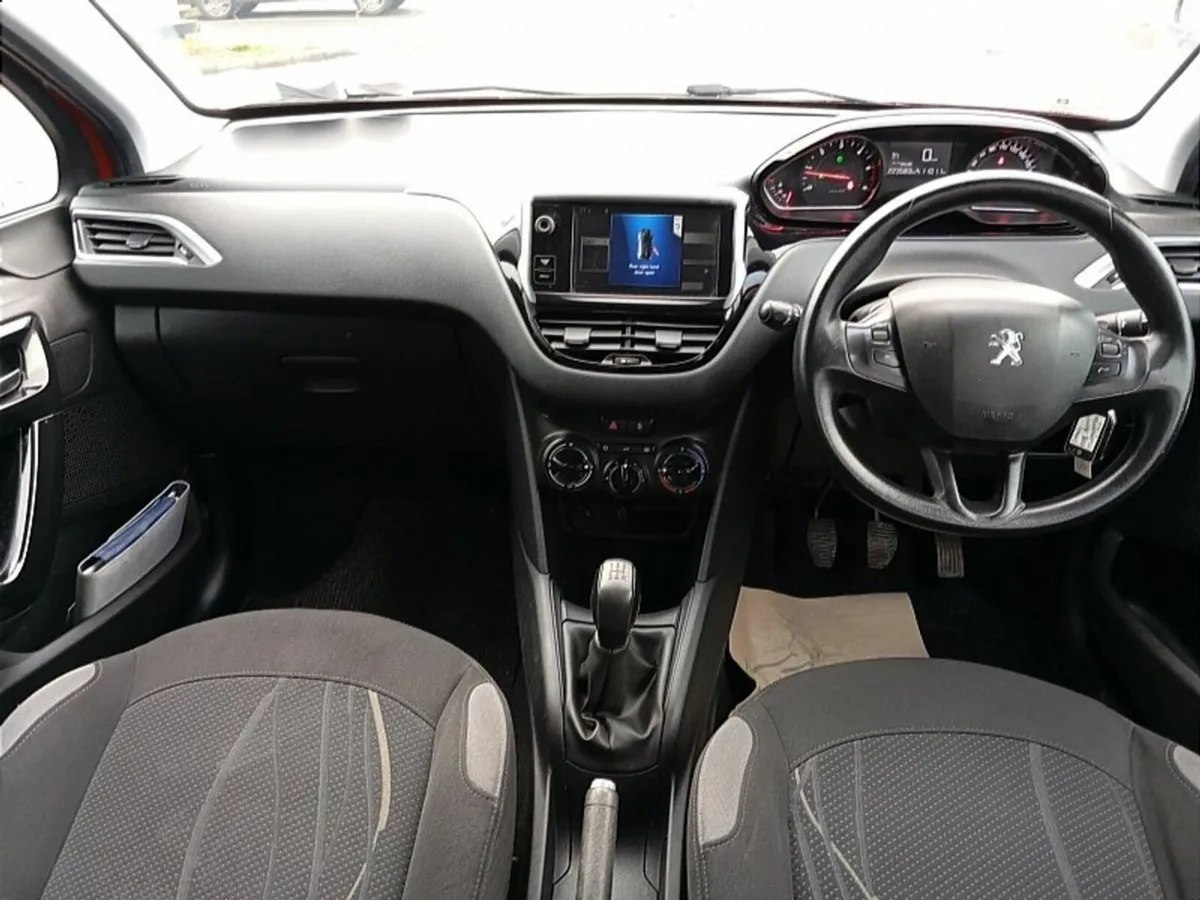 Peugeot 208 1.4 Hdi 70 bhp Active (FRESH NCT TODAY - Image 3
