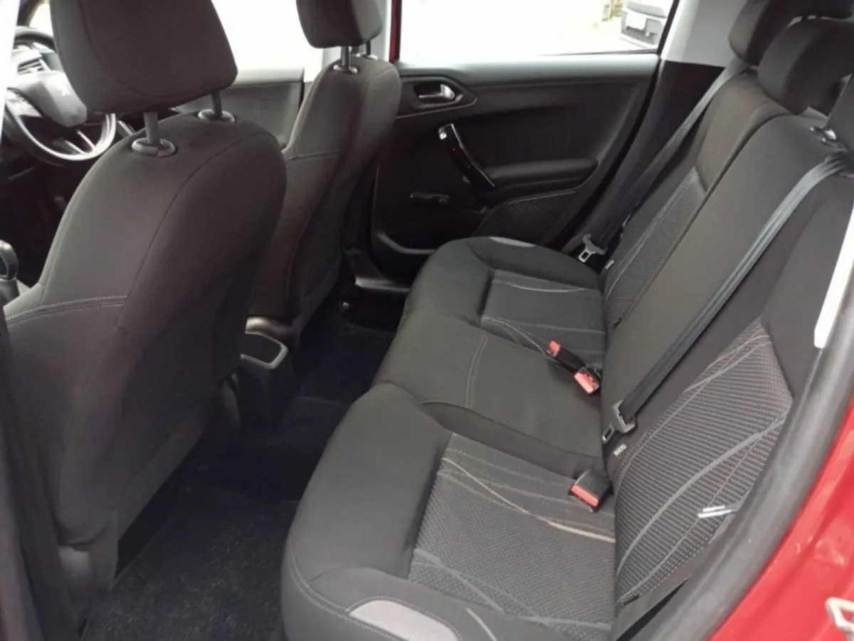 Peugeot 208 1.4 Hdi 70 bhp Active (FRESH NCT TODAY - Image 4