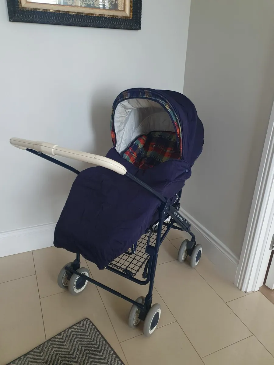 Vintage Mama & Papas pushchair - Image 1