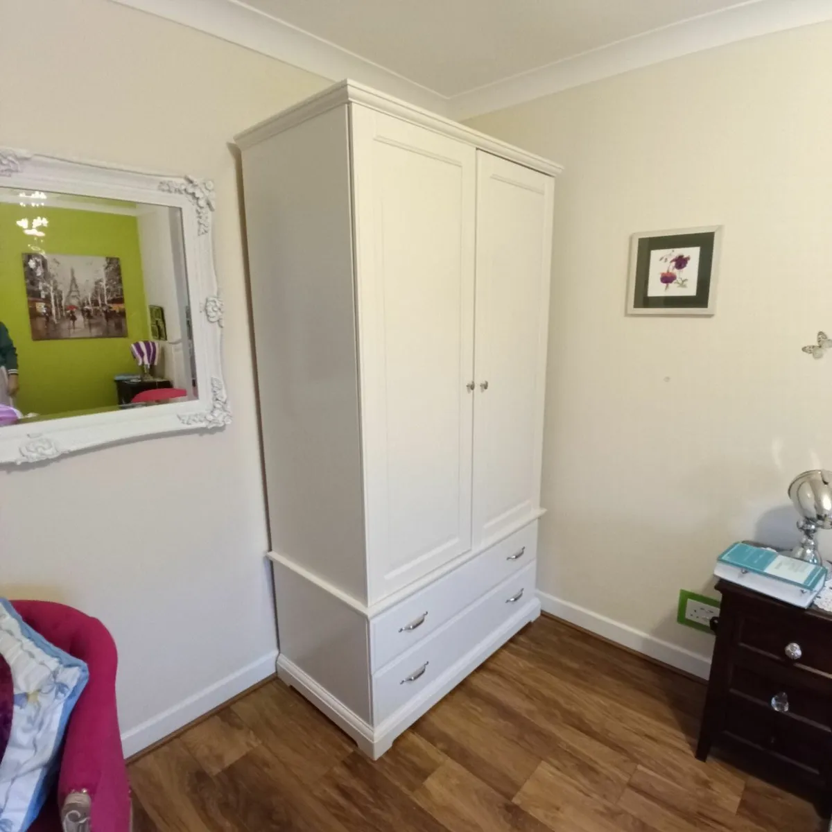 White wardrobe perfect conditions as new - Image 1