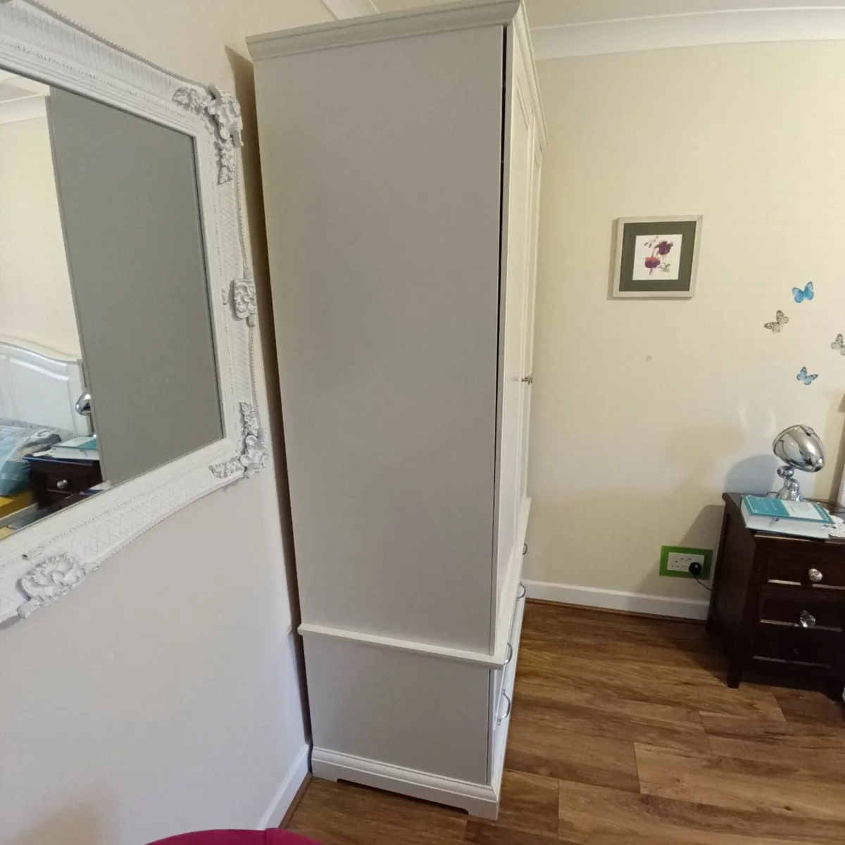 White wardrobe perfect conditions as new - Image 3