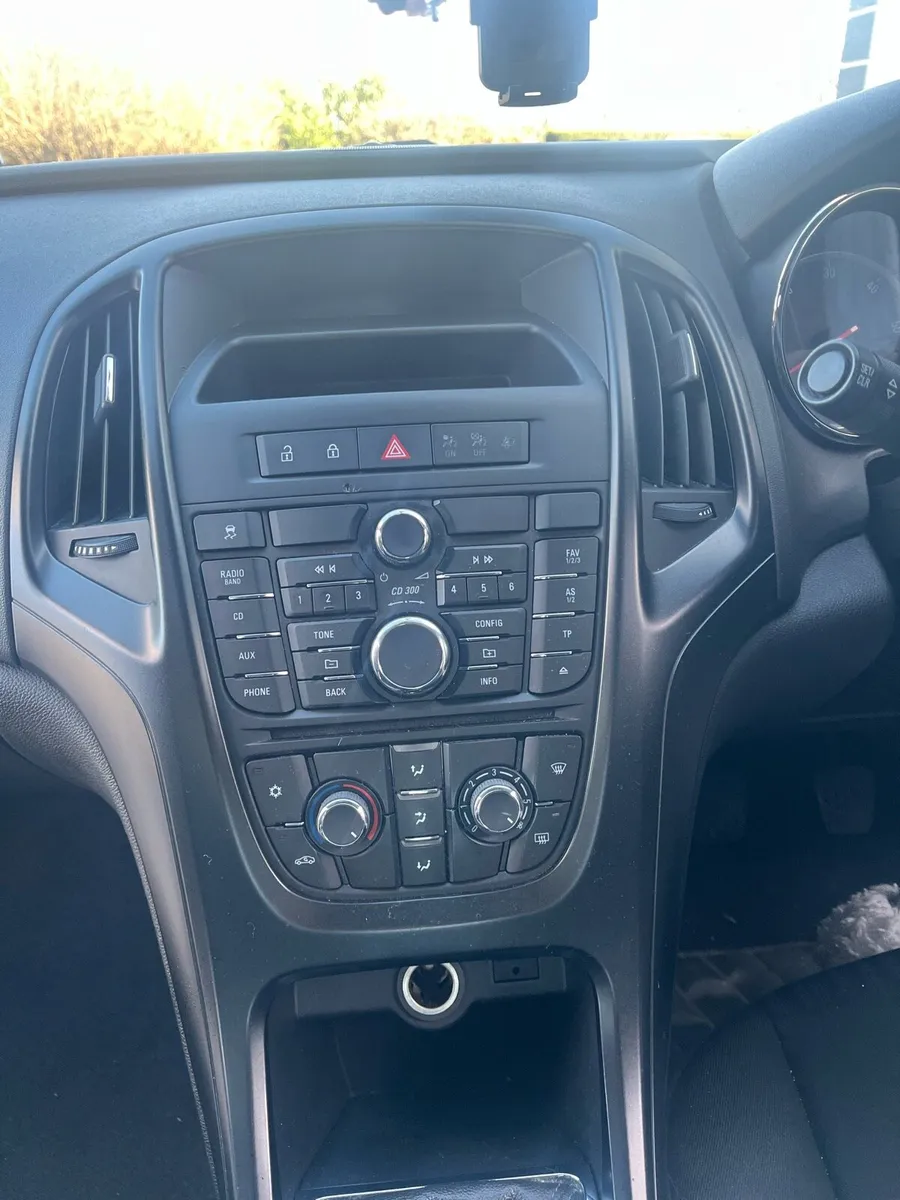 2015 Opel Astra *New Timing Chain, Tyres&Brakes - Image 4