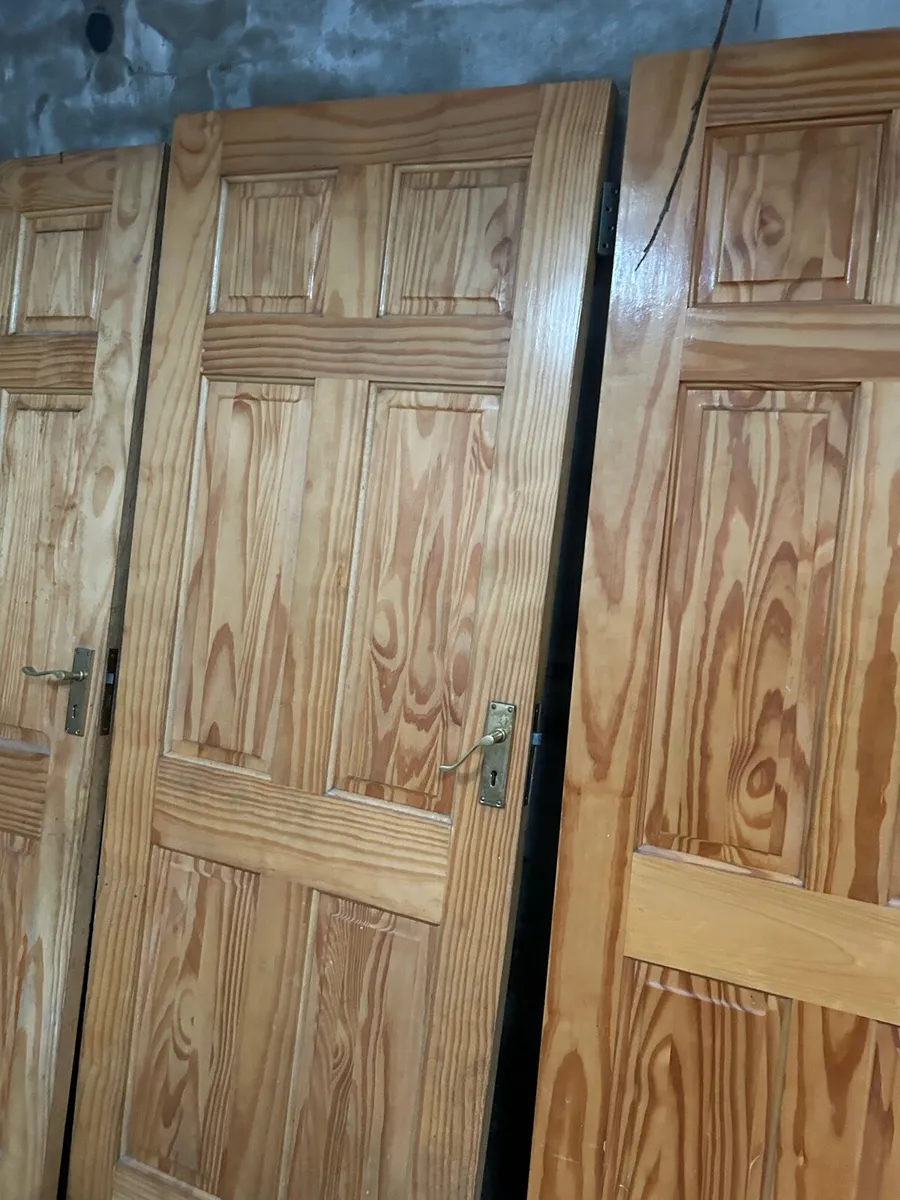 Internal pine doors - Image 3