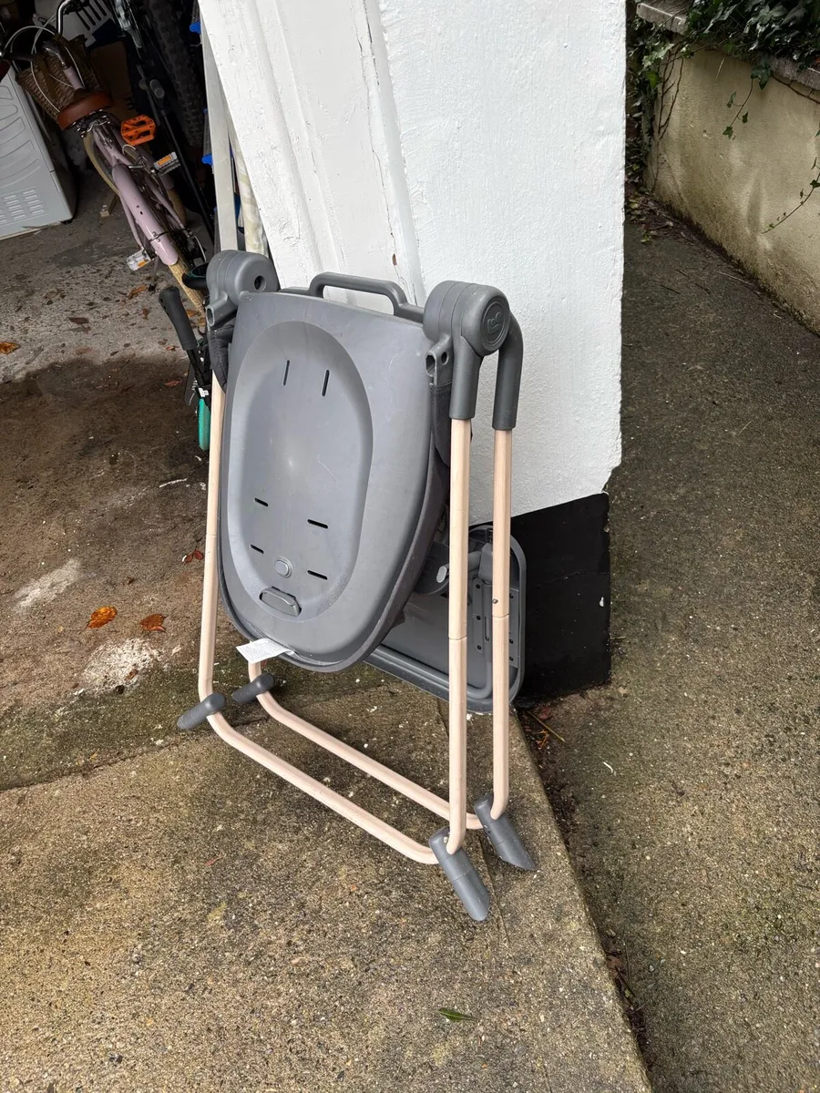 Baby high chair.  Maxi cosi. 130 RRP - Image 2