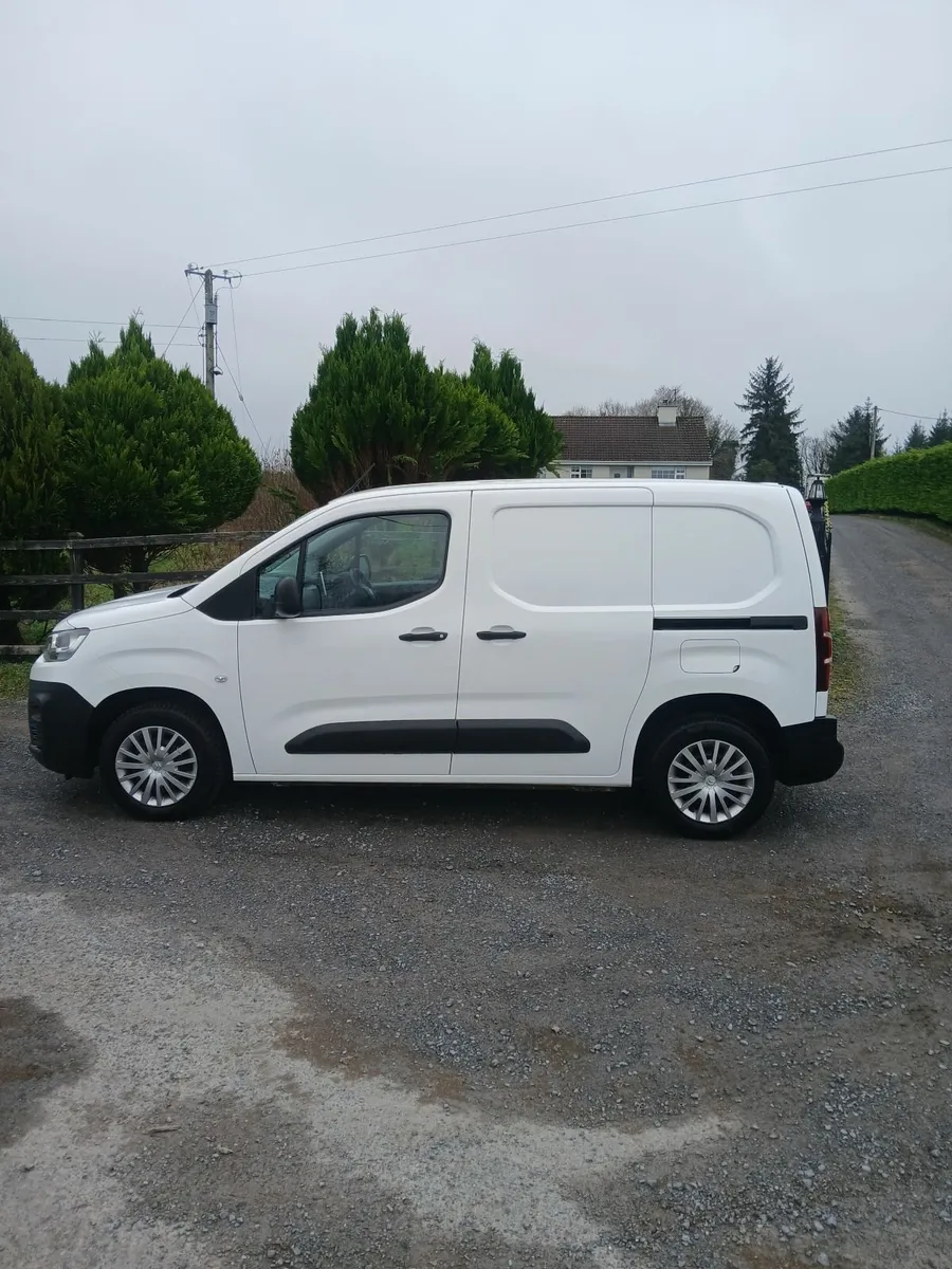 212 Citroen Berlingo - Image 4