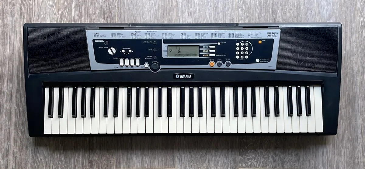 Large Yamaha Piano Keyboard  93.5x35x11cm - Image 2